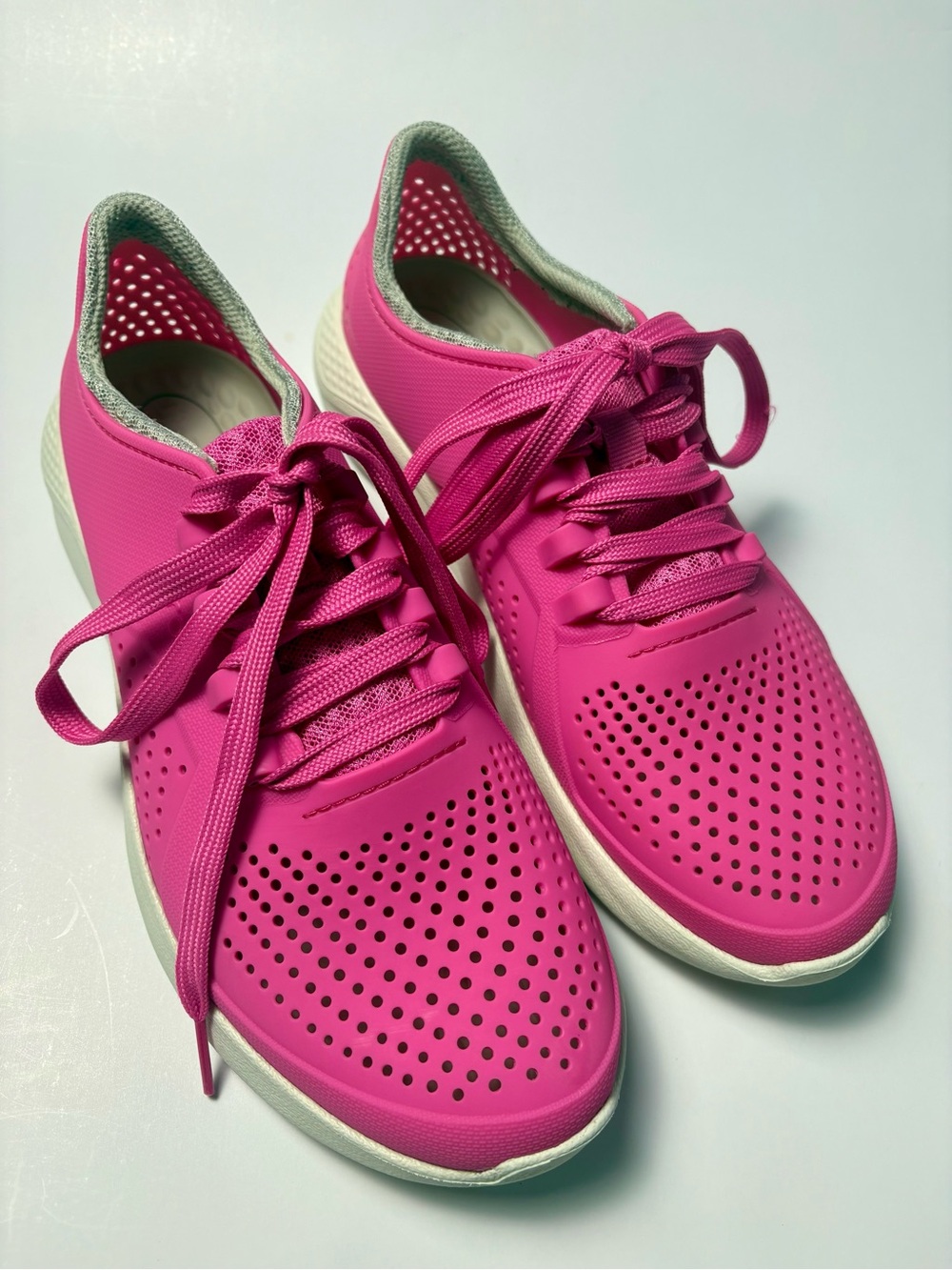 Literide by CROCS Women's Bright Pink Perforated Lace-Up Sneakers 8